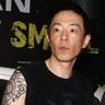 《巫师》改编游戏史：第一个能玩的竟是款短信游戏